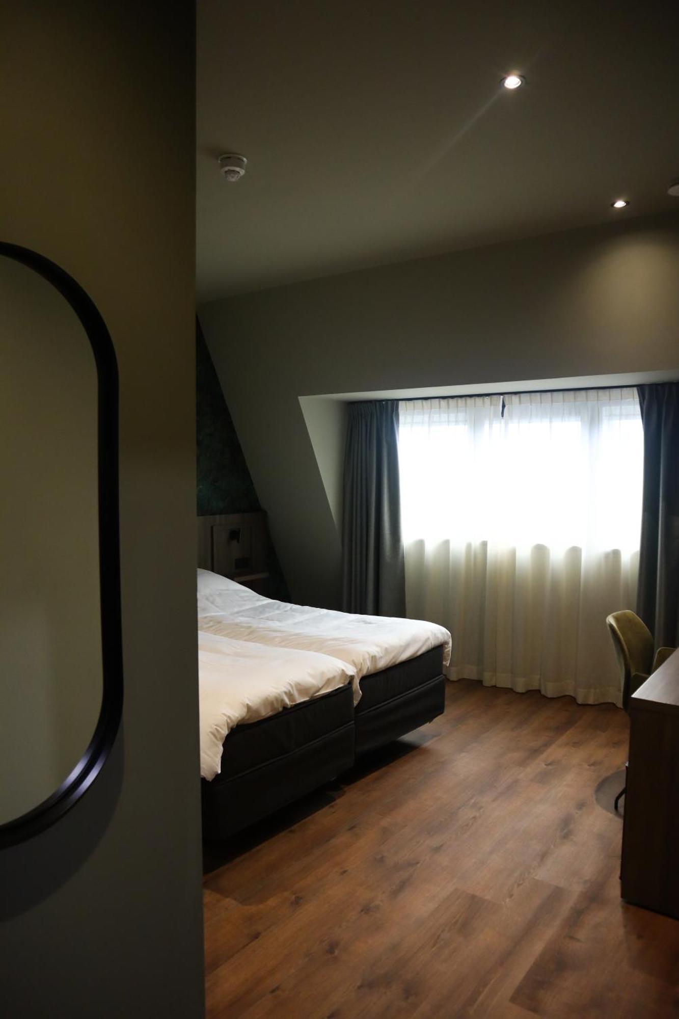 Hotel Central Roosendaal Esterno foto